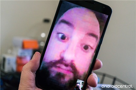 smartphone cỡ lớn, điện thoại nhỏ, chat video, đọc sách, game