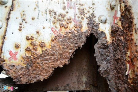 Cận cảnh cầu Long Biên hoen gỉ, mọt ruỗng
