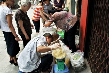 5 hàng quà sáng không nhanh chân là hết ở Hà Nội 10