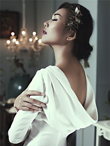 5 tấm lưng trần mướt mắt nhất showbiz Việt - 19