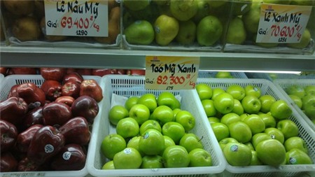Táo Granny Smith (Mỹ) được bán tại siêu thị Maximark 3 Tháng 2 (quận 10, TP HCM) trước khi được rút khỏi kệ 
Ảnh: NGỌC ÁNH