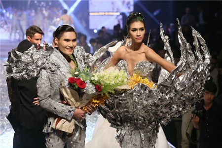 Bắt bài “chiêu trò” của Vietnam’s next top model