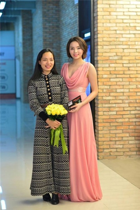 Hoa hậu Kỳ Duyên mắc lỗi ngay lần đầu mặc 