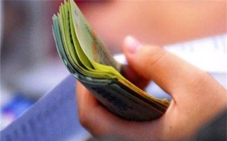 Hầu hết các doanh nghiệp khảo sát đều dự kiến có thưởng Tết Nguyên đán với mức thưởng bình quân là môt tháng lương - khoảng 5,03 triệu đồng/người, tăng 15% so với mức thưởng Tết Nguyên đán năm trước.