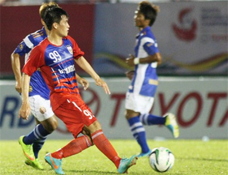 Công Vinh chưa được sử dụng thường xuyên ở B.Bình Dương