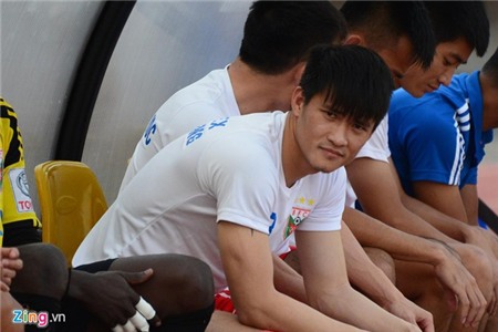 Công Vinh thể hiện sự chuyên nghiệp từ ghế dự bị đến sân cỏ