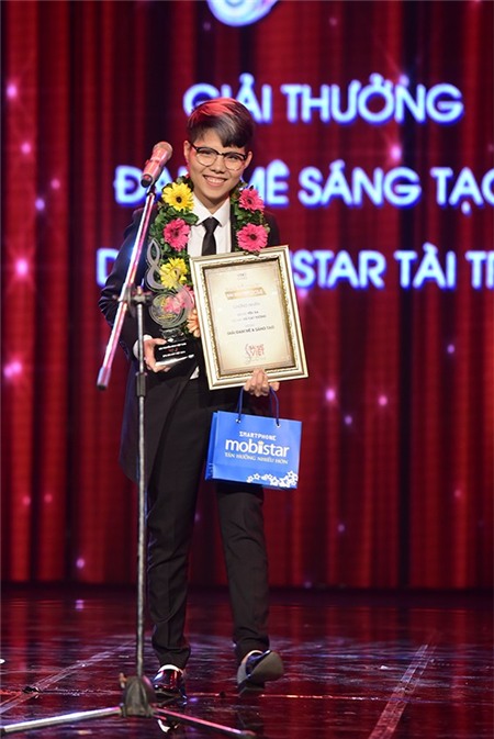 Vũ Cát Tường lập kỷ lục tại Bài hát Việt 2014