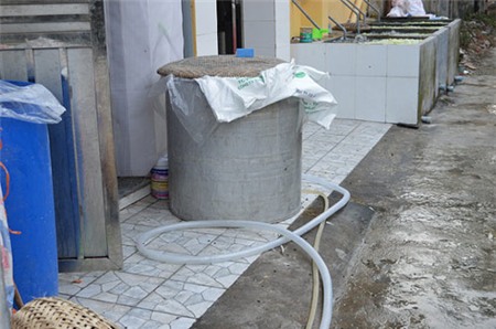 Rùng mình 'công nghệ' sản xuất mứt lẫn phân gia cầm - 11