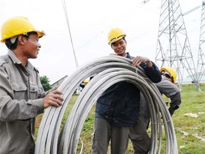 Theo Thứ trưởng Bộ Công Thương, tới đây, dù có điều chỉnh giá điện thì cũng chưa bù đắp được hết các khoản chi phí tăng lên của EVN (Ảnh minh họa).