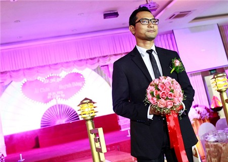 Đám cưới bình dân của Huỳnh Đông - Ái Châu ở miền Tây