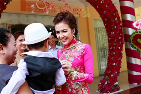 Đám cưới bình dân của Huỳnh Đông - Ái Châu ở miền Tây