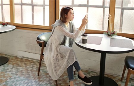 Diện váy hè giữa mùa đông - Tuyệt chiêu trị những ngày 