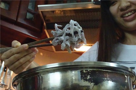 Mứt làm tại nhà đang sốt trên một số chợ mạng.