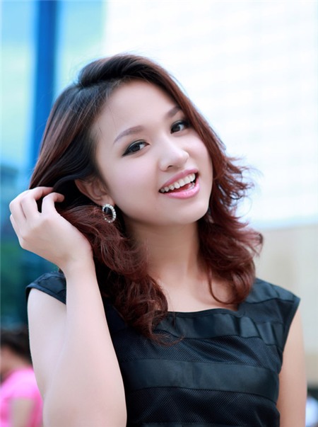 the-he-hotgirl-viet-nam-doi-dau-va-cai-dop-ba-me-don-than11