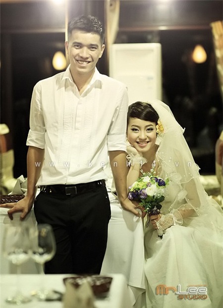 the-he-hotgirl-viet-nam-doi-dau-va-cai-dop-ba-me-don-than2