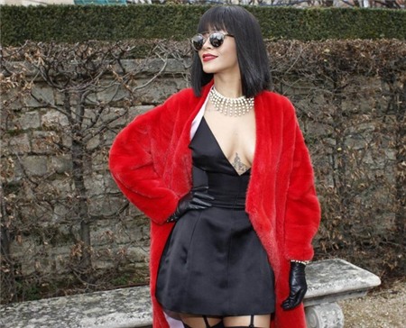 29 bộ cánh ấn tượng chỉ Rihanna mới có thể diện 6