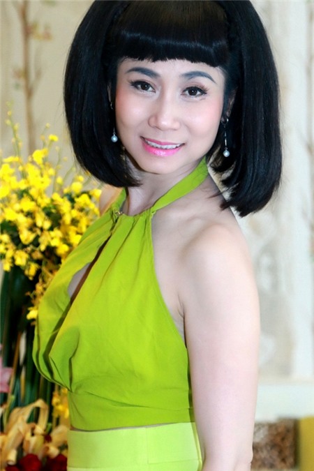 Những màu tóc "đánh tụt" nhan sắc kiều nữ Việt 25