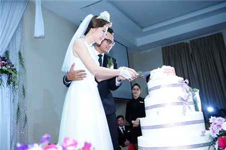 Huỳnh Đông khóc nức nở trong ngày cưới Ái Châu