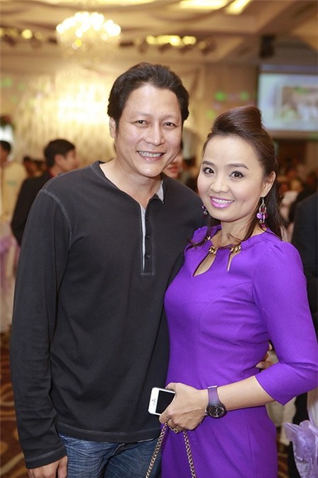 Vân Trang khoe người yêu trong đám cưới Huỳnh Đông - 11