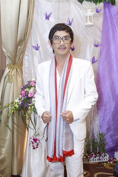 Vân Trang khoe người yêu trong đám cưới Huỳnh Đông - 14