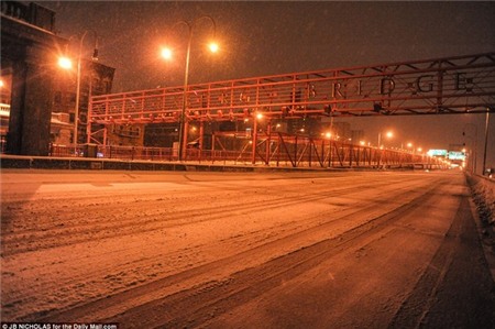 Mỹ: Hàng triệu trẻ em phải nghỉ học vì bão tuyết lớn nhất trong lịch sử 2