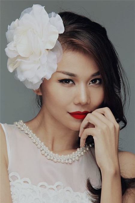 Top 5 sao Việt gợi cảm nhất với son đậm - 1