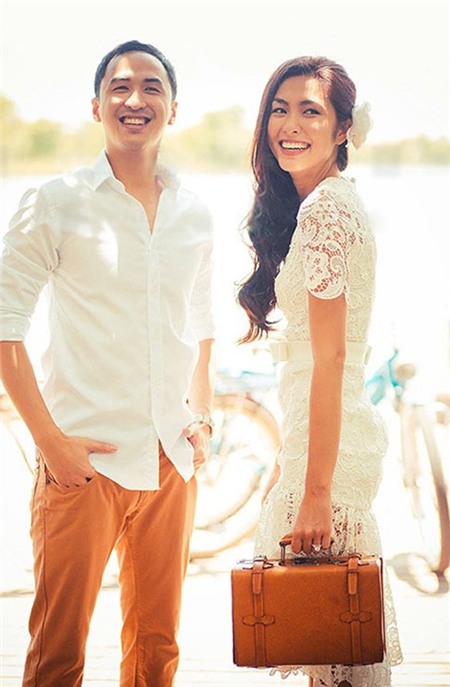 Dù không công khai nhưng những hình ảnh gần đây của Hà Tăng đã cho thấy cô đang mang bầu ở tháng thứ 6 và sẽ chào đón thiên thần nhí vào khoảng tháng 4,5 năm nay.