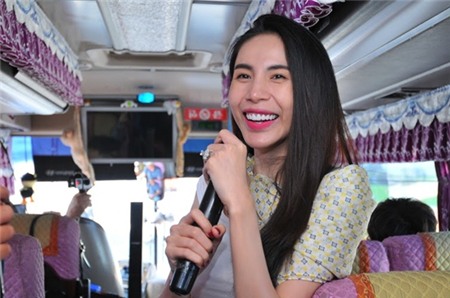 Thủy Tiên, Công Vinh, về quê, ăn tết