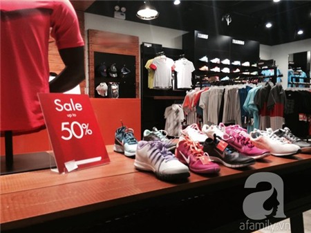 Cận Tết, trung tâm thương mại, siêu thị đua nhau chạy khuyến mãi