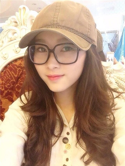 Một số khoảnh khắc đời thường giản dị với khuôn mặt mộc của Hoa hậu Thu Thảo.