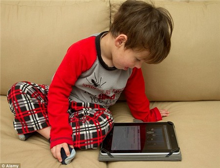 Đài Loan, Trung Quốc, Anh, nghiên cứu, luật, cấm, ipad, máy tính bảng, điện thoại, smartphone, ti vi, máy tính, internet, nghiện