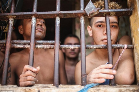 Cuộc sống bên trong nhà tù ‘chết chóc’ nhất Brazil - 1