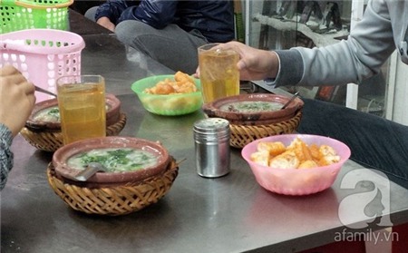 Lạnh trời, thèm cháo niêu đêm phố Lò Đúc 1