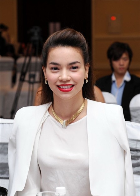 Dân mạng chỉ trích Hà Hồ vì cho Sơn Tùng điểm 10 “vô lý” 1