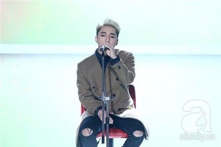 Dân mạng chỉ trích Hà Hồ vì cho Sơn Tùng điểm 10 “vô lý” 2