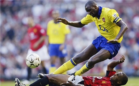 8 chiếc thẻ đỏ trong những năm tháng chơi bóng tại Premier League đủ để cho thấy Vieira xứng đáng bị liệt vào danh sách này. Năm 2010, sau khi đánh nguội Marco Materazzi của Inter Milan, cựu danh thủ Arsenal thừa nhận anh chẳng ưa gì lối chơi bạo lực của bản thân.