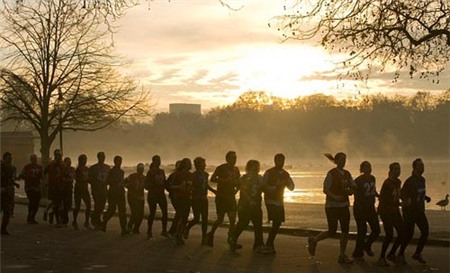 chạy thể dục, buổi sáng, thức khuya, dậy sớm