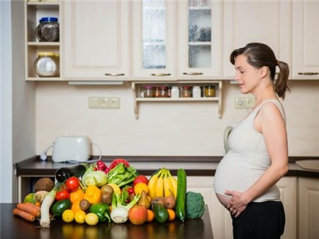 Tốt cho phụ nữ mang thai: Trong thời kì mang thai và cho con bú, mít là nguồn thực phẩm vô cùng có lợi. Vitamin B có trong mít giúp kiểm soát nội tiết tố và tăng cường khả năng miễn dịch.