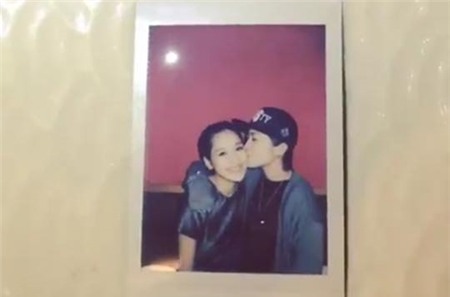 Chi Pu tự đăng ảnh hôn và nói yêu bạn đồng giới - 2