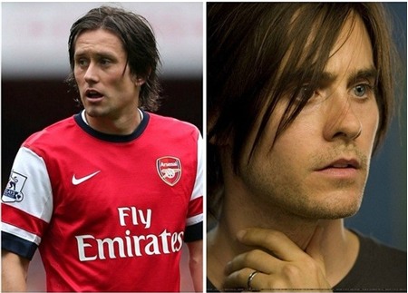 Rosicky là ngôi sao sáng của bóng đá Czech và CLB Arsenal. Có một điều đặc biệt là lão tướng 34 tuổi này khá giống Jared Leto - nam ca sĩ, nhạc sĩ, đạo diễn và diễn viên người Mỹ từng giành giải Oscar cho