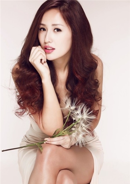 Sao Việt rạng rỡ và tươi tắn hơn với màu tóc nhuộm nâu 9