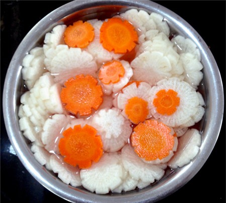 Dưa món ngày Tết mang hương sắc miền Trung - 1