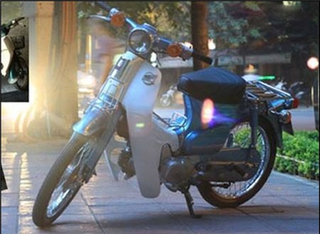 Super Cub 81 kim vàng giọt lệs