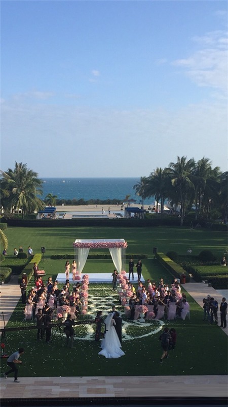 Toàn cảnh đám cưới ngọt ngào của mỹ nam