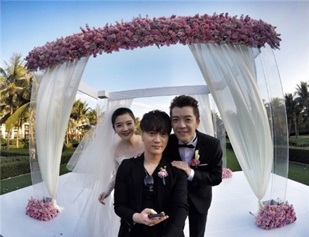 Toàn cảnh đám cưới ngọt ngào của mỹ nam