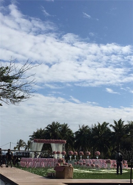 Toàn cảnh đám cưới ngọt ngào của mỹ nam