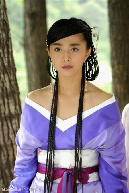 Phạm Băng Băng và những lần khoe ngực đầy trên màn ảnh