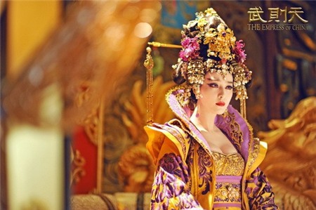 Phạm Băng Băng và những lần khoe ngực đầy trên màn ảnh