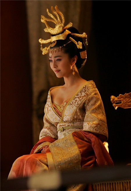 Phạm Băng Băng và những lần khoe ngực đầy trên màn ảnh