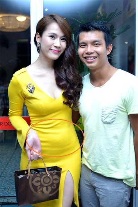 Những pha mặc đồ sexy lộ